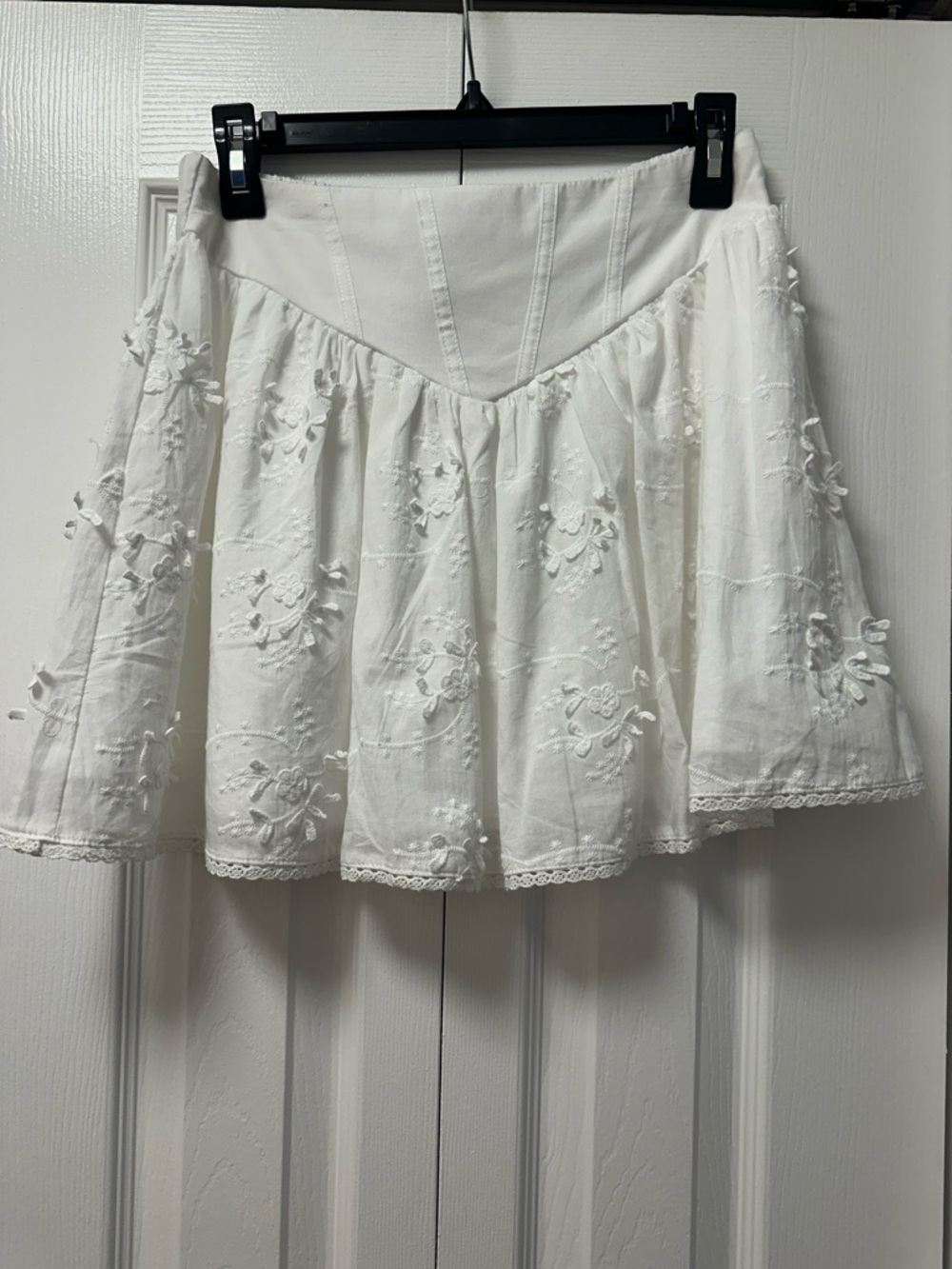 Francesca's Collections White Embroidered Mini Skirt